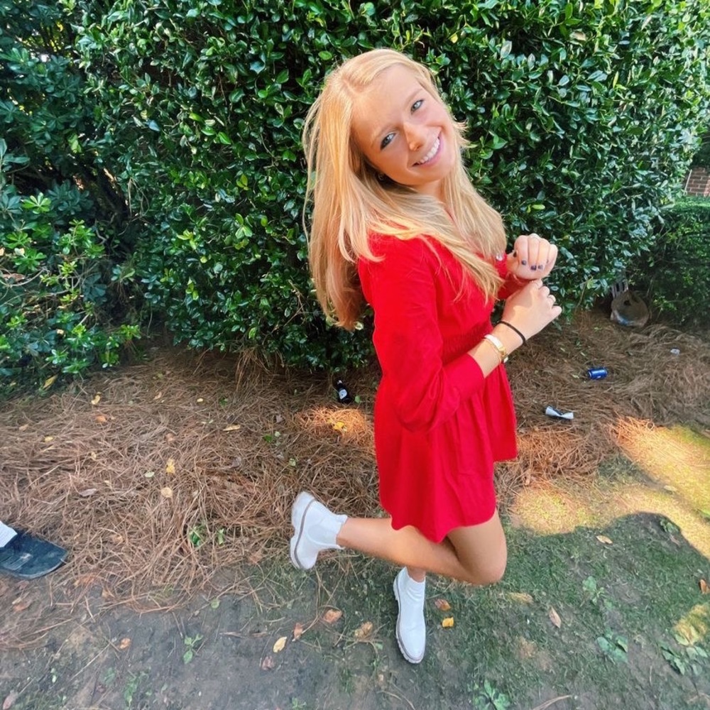 Meet your Posher, Clara